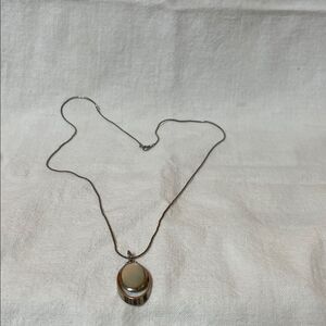 Vintage Elegant Silver Mother of Pearl Pendant Necklace